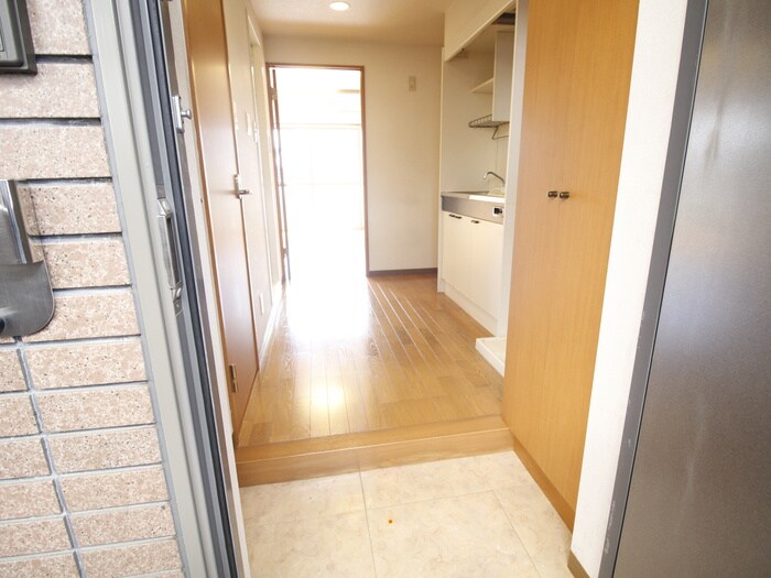 物件内観写真15　(玄関)