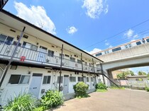 中伸荘の外観写真