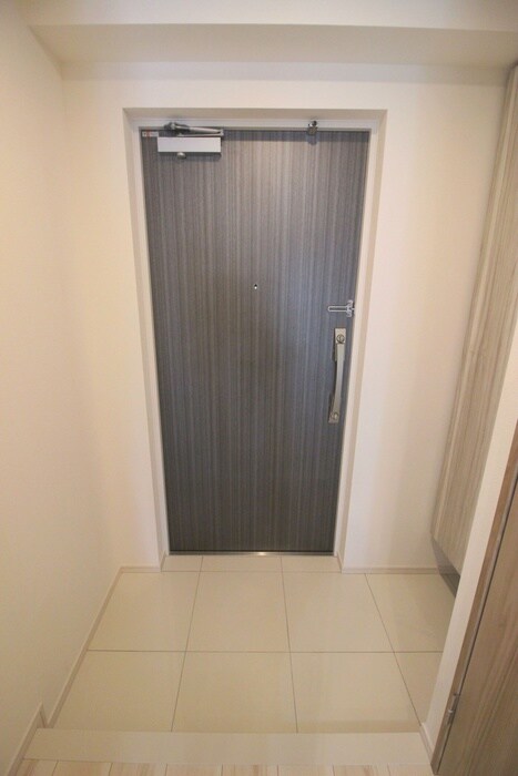 物件内観写真21　(玄関)