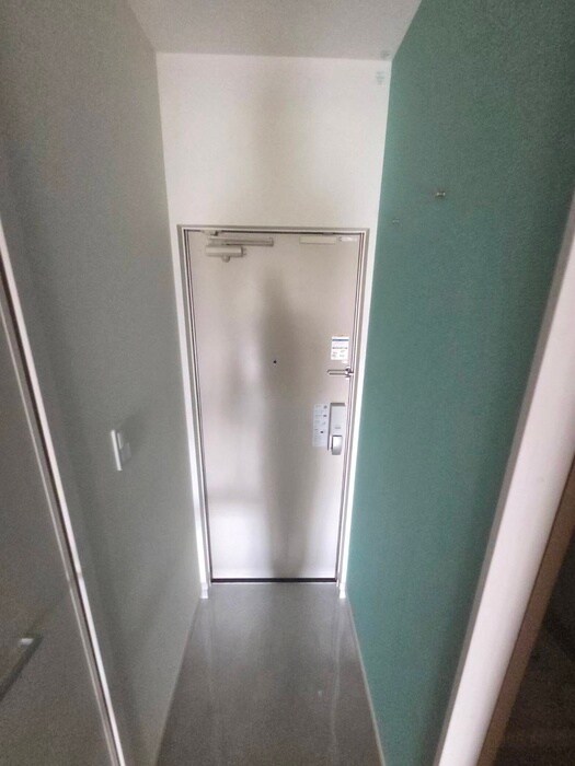 物件内観写真7　(玄関)