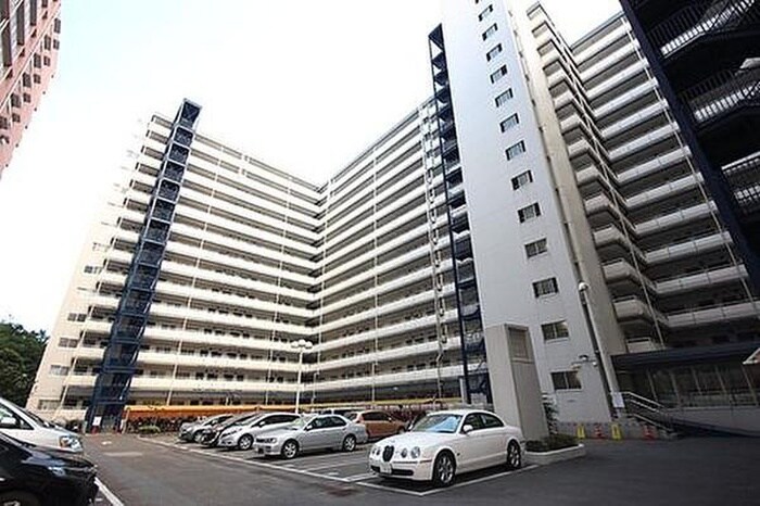 物件外観写真4　(駐車場)