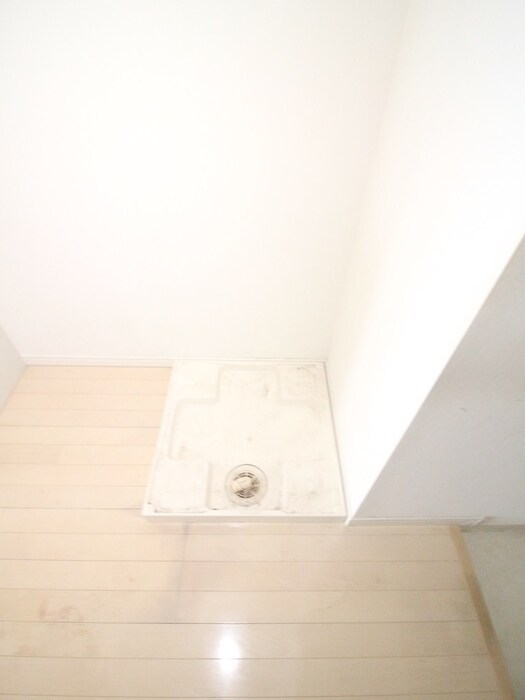 物件内観写真13　(洗濯機置場)