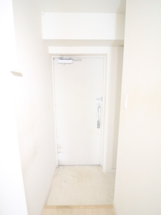 物件内観写真17　(玄関)