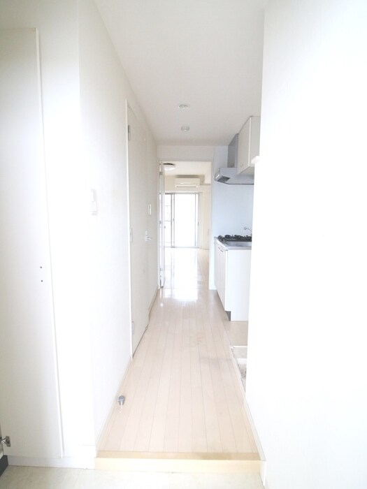 物件内観写真18　(廊下)