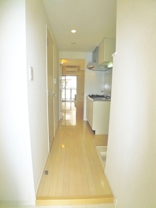 物件内観写真21　(廊下)