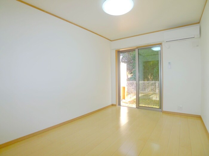 物件内観写真8　(ベランダ・バルコニー)