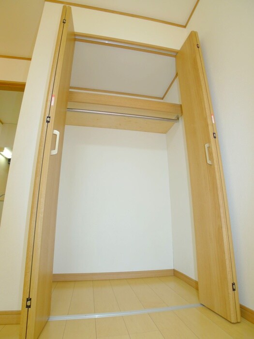 物件内観写真15　(収納)