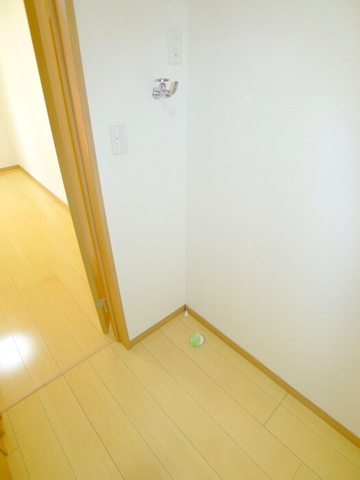 物件内観写真19　(洗濯機置場)