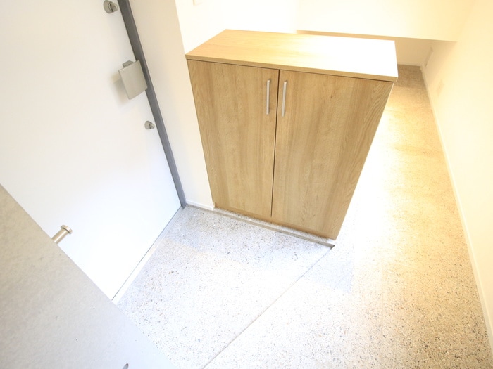 物件内観写真14　(玄関)