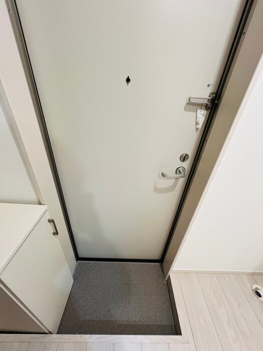 物件内観写真15　(玄関)