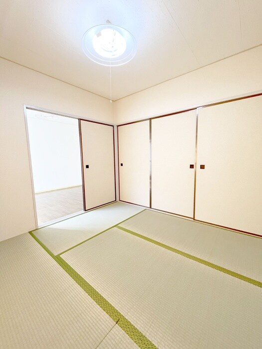 物件内観写真8　(居室)