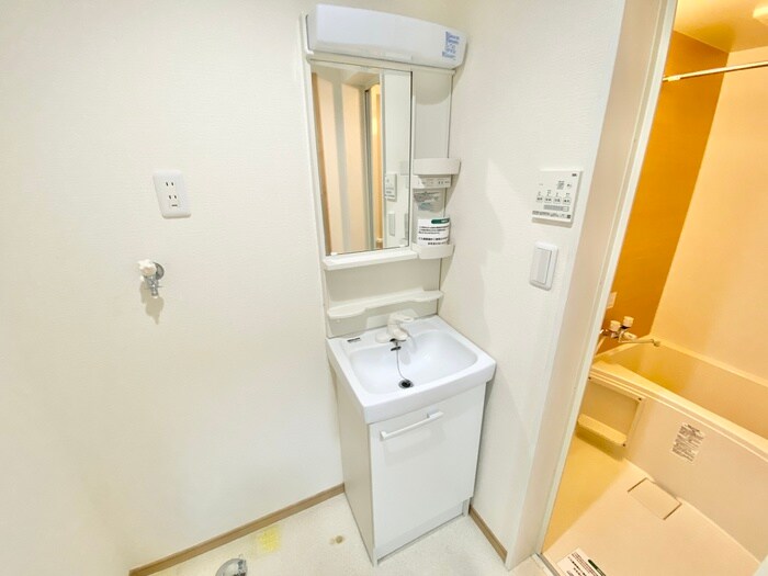 物件内観写真11　(洗面)