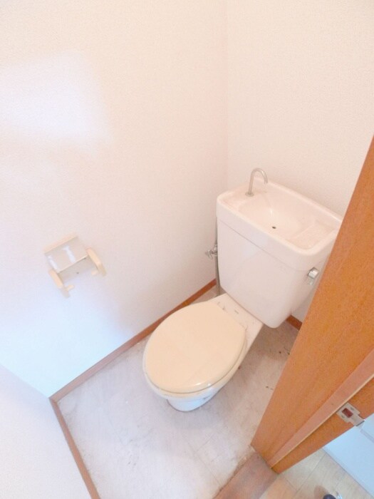 物件内観写真15　(トイレ)