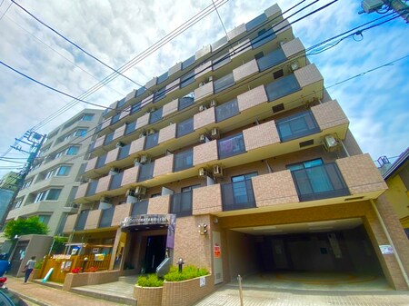 ﾗｲｵﾝｽﾞﾏﾝｼｮﾝ横浜反町（210）外観写真