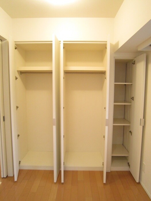 物件内観写真12　(収納)