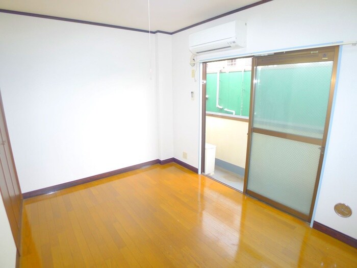 物件内観写真9　(居室)