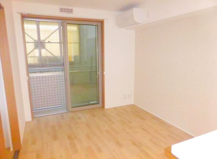 物件内観写真3　(居室)