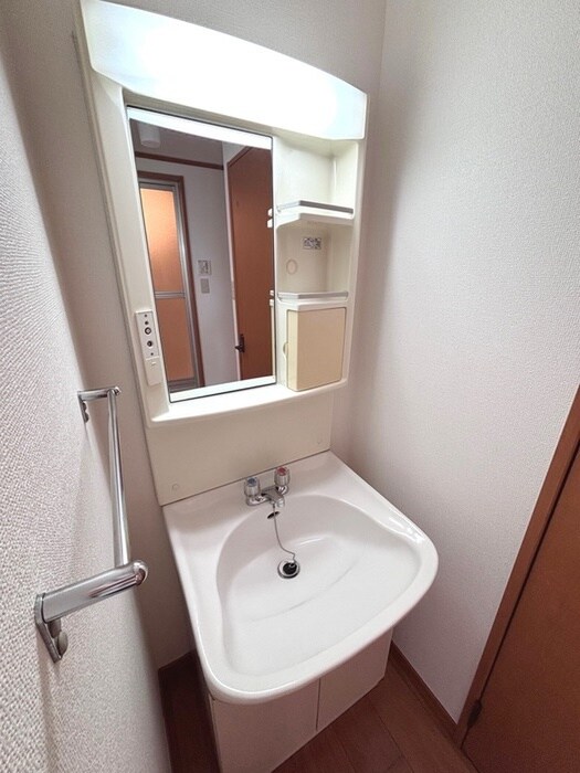 物件内観写真11　(洗面)