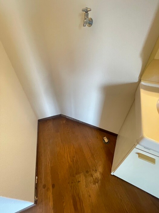 物件内観写真15　(洗濯機置場)