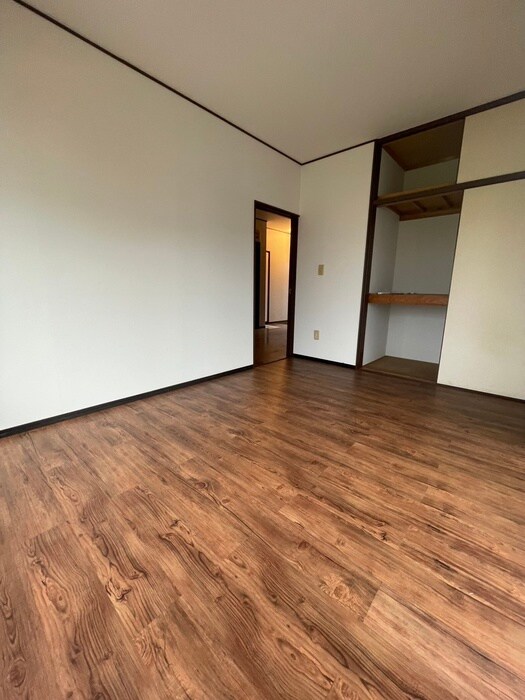 物件内観写真19　(居室)