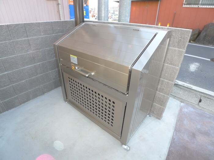 物件外観写真4　(建物設備)