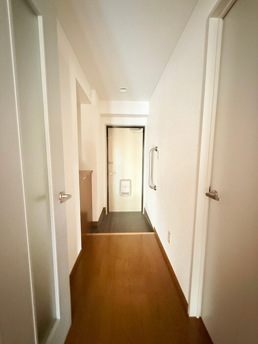物件内観写真18　(廊下)