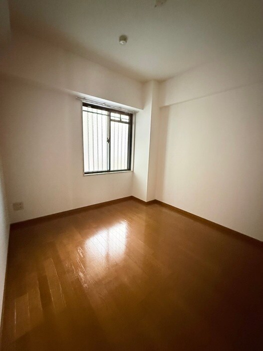 物件内観写真21　(室内からの展望)