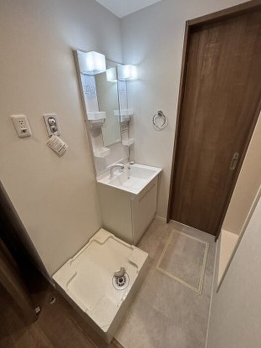 物件内観写真9　(洗濯機置場)