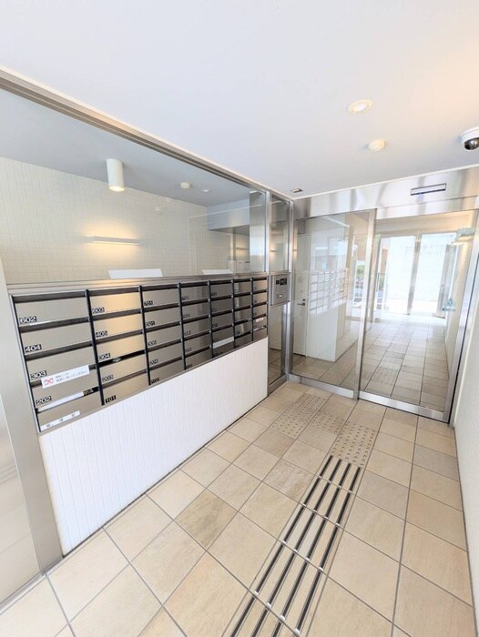 物件外観写真4　(エントランス部分)