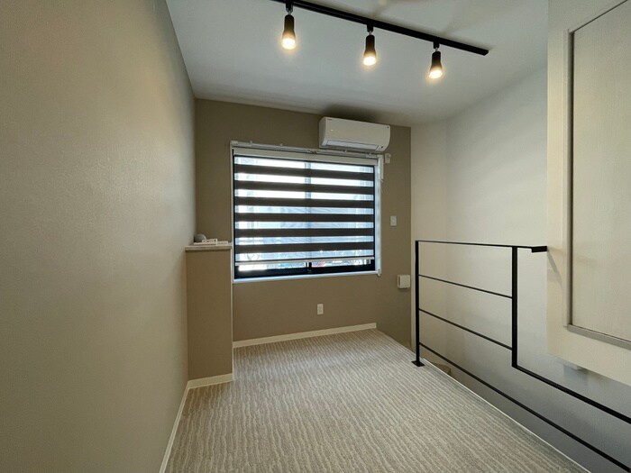 物件内観写真7　(室内からの展望)