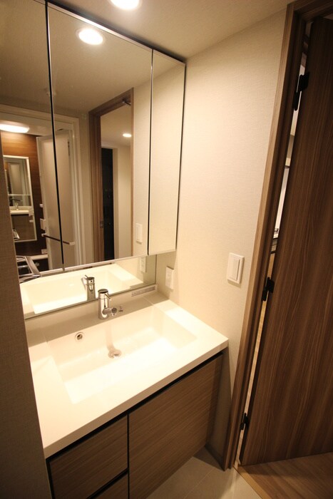 物件内観写真15　(洗面)