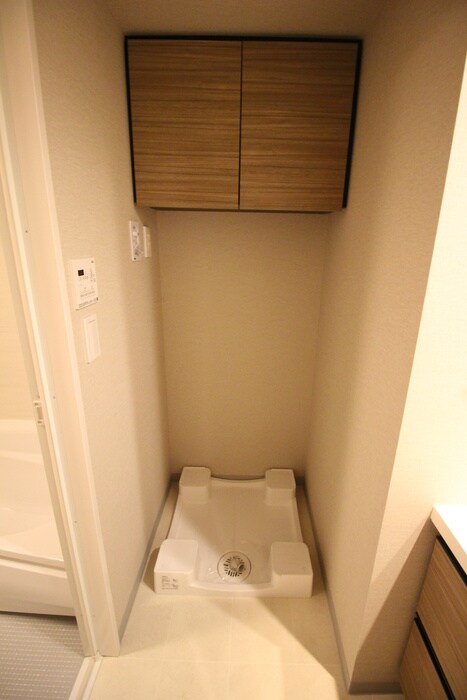 物件内観写真18　(洗濯機置場)