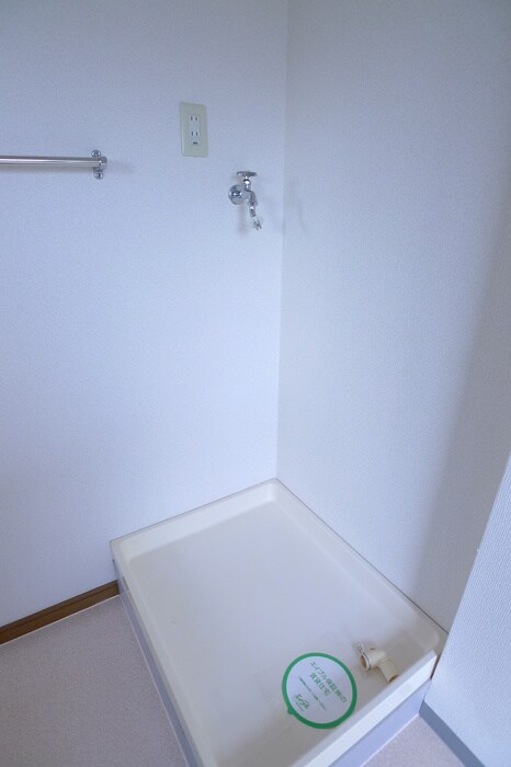 物件内観写真13　(洗濯機置場)