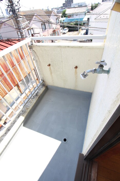 物件内観写真14　(洗濯機置場)