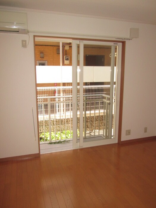 物件内観写真4　(居室)