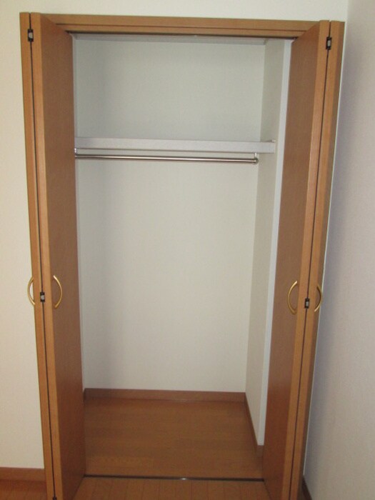 物件内観写真6　(収納)