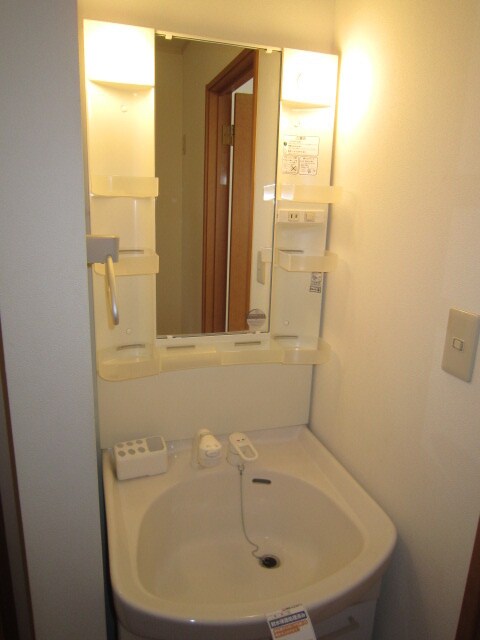 物件内観写真9　(洗面)