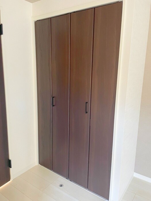 物件内観写真15　(収納)