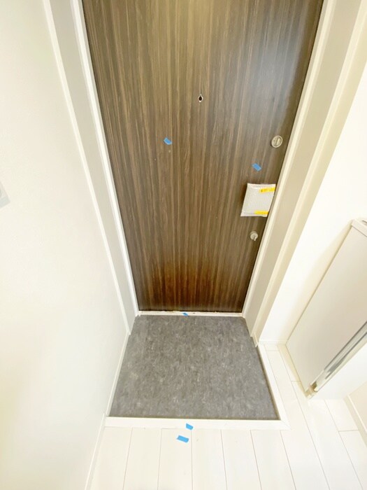 物件内観写真7　(玄関)