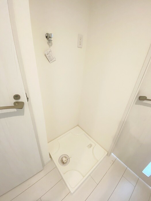 物件内観写真11　(洗濯機置場)