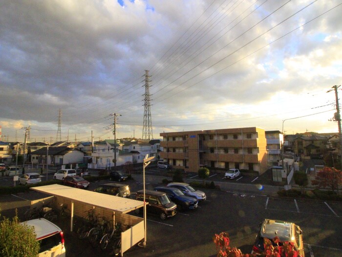 物件内観写真22　(室内からの展望)