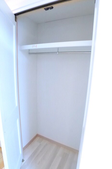 物件内観写真11　(収納)