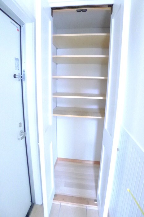 物件内観写真11　(靴箱)