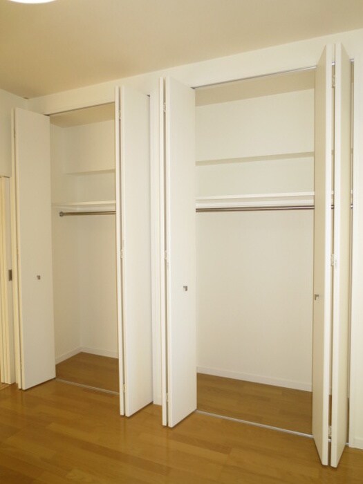 物件内観写真12　(収納)