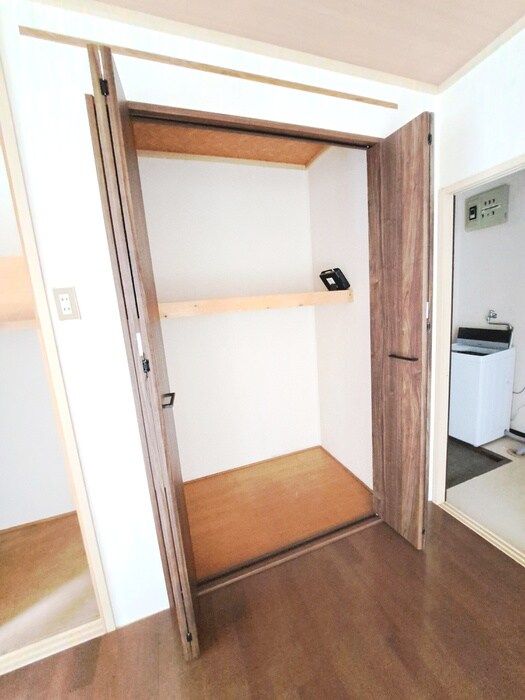 物件内観写真10　(収納)