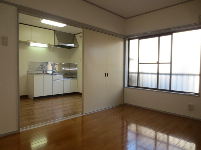 物件内観写真4　(居室)