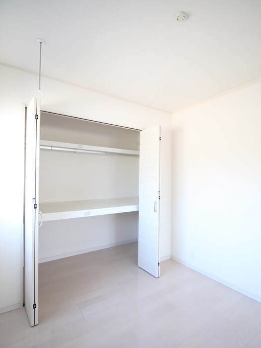 物件内観写真15　(収納)