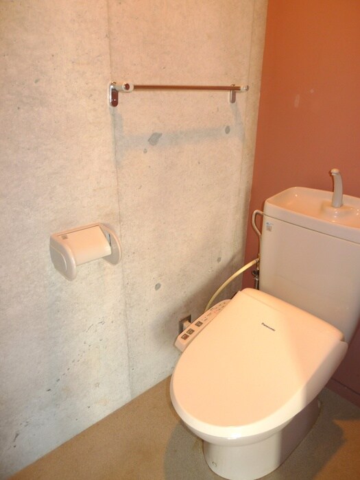 物件内観写真15　(トイレ)