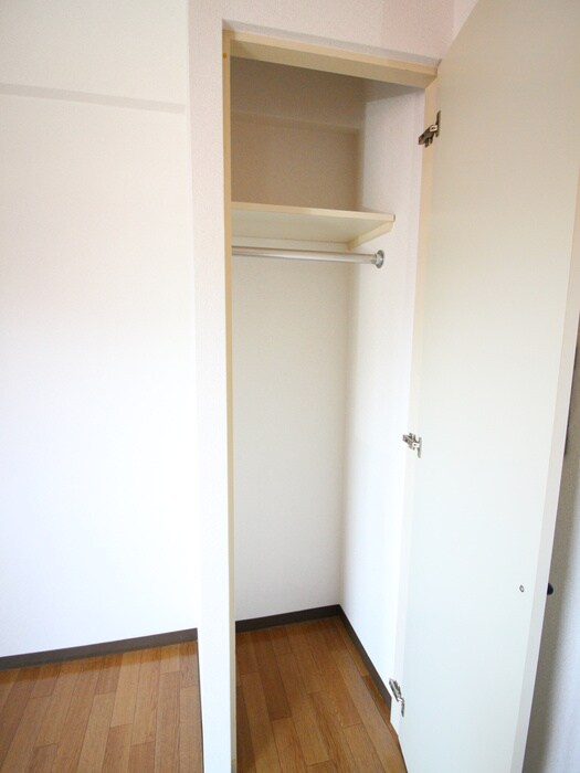 物件内観写真16　(収納)
