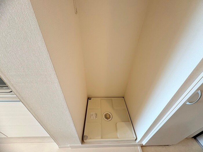 物件内観写真14　(洗濯機置場)